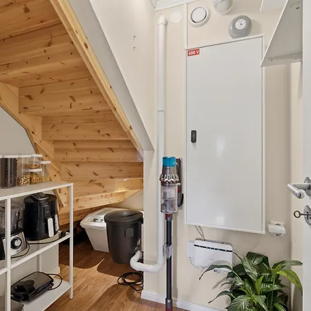 Apartament Romslig Hjem I Naer Golf, Og Motorvei *