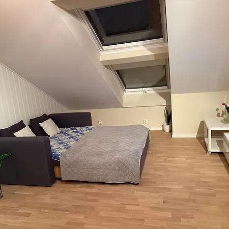 Apartament Romslig Hjem I Naer Golf, Og Motorvei
